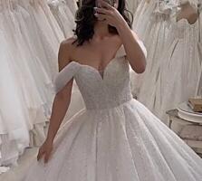 Продаю роскошное свадебное платье в стиле принцессы