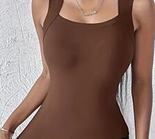 Женские футболки