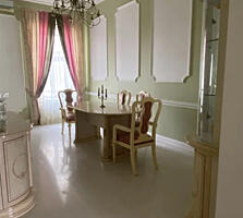 Продам 4х комнатную квартиру в Приморском районе