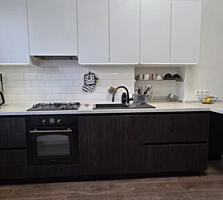 Продам просторный дом в центре Слободки.