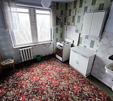 Продам двухкомнатную квартиру, 5/5, 50 кв., большая кухня 9 кв.!