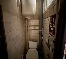 Продам комнату в коммуне -район Черемушки.