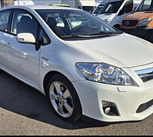 Продам белоснежного европейца Тойота Аурис гибрид 2011г., Швейцария