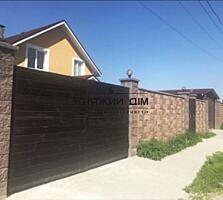 будинок будував собі, зроблено все максимально функціонально, площа ..