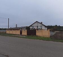 Продаётся участок на территории которого 2 дома, один готовый под ...