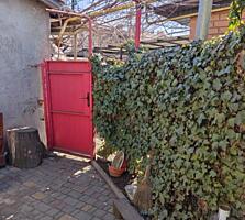 Продам 2х комнатную квартиру с палисадником на Молдаванке !