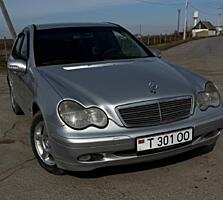 Продам автомобиль марки Mercedes-Benz