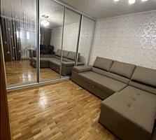 Продаётся трёхкомнатная квартира. Дарницкий район, улица ...