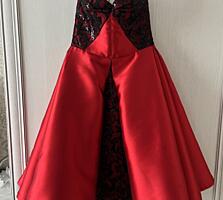 Платье красное