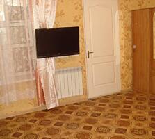 Продается просторная двухкомнатная квартира в самом центре города по .