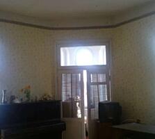 Продаётся двухкомнатная квартира. Шевченковский район, улица ...