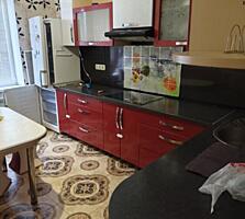 Двухкомнатная квартира с мебелью