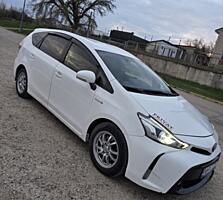 Toyota Prius V +