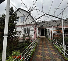 Продам 2-х поверховий будинок на Слобідці