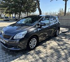 Toyota Verso 2011г. 2.0 дизель