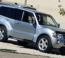 Отличный Автомобиль! Хорошая комплектация! Пишите можно на обмен.