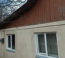 Срочно -дом с огородом, участком под строительство в элитном районе