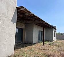 К продаже дом в пригороде Черноморска. Просторный, современный дом на 