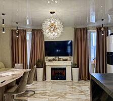 Предлагается к продаже просторная и очень красивая 3-комнатная ...