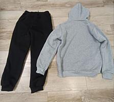 Продам новую Ветровку и спортивный костюм