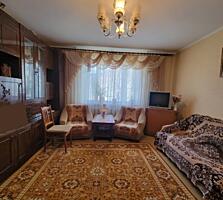 Срочно! 3х. ком. 1/9.Центр, ул. Свердлова, (гост. Россия)143 сер. Торг