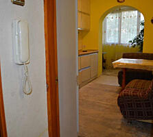 Продам квартиру 68 кв. м., 5/9, Небесной сотни пр. /Школьный Аэродром.