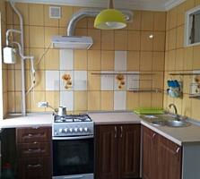 Продаю 1 кім квартиру Космонавтів (Смазочні) 3/5, 32/17/6, ремонт