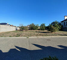 Продам участок в Фонтанке рядом с морем.