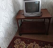 ПРОДАМ ТЕЛЕВИЗОР И СТОЛ‼️
