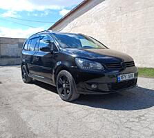 VW Touran 2011