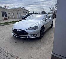 Тесла S Performance