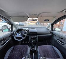 Отличный Автомобиль! Хорошая комплектация! Пишите можно на обмен.