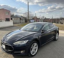 Tesla Model S 85 KWh
