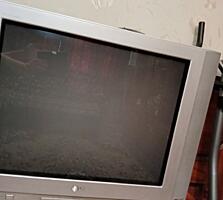 Продам недорого телевизор