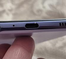 Продается Samsung Galaxy A52 — отличное состояние!