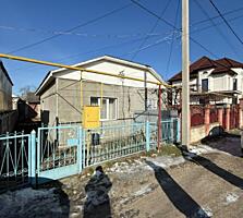 Jumătate de casă 70m2 Centru Bălți 060333677