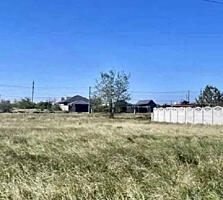 Предлагается к продаже  участок площадью 10 соток правильной формы в .