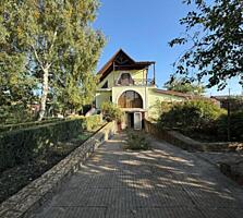 Casă mun. Bălți “La Izvoraș” 125000€ 
