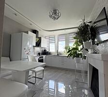Продам 2-комн квартиру в ЖК " Вернисаж"/ Костанди