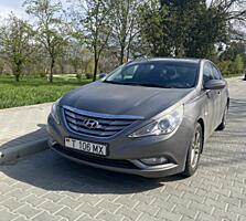 Продам Hyundai Sonata 2013 года выпуска, 6200$