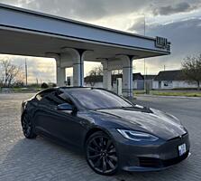 Tesla Model S 2016год