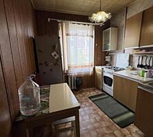 Продам 2-к квартиру на Ильфа и Петрова