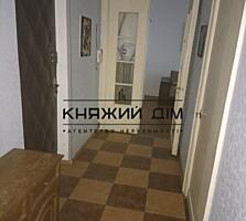Продається 2 кімнатна квартира в центрі міста, вул. Коновальця 27 ...