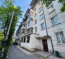 Sec. Riscani, str. Alecu Russo. Parc. 1 cameră + living de tip Mansard