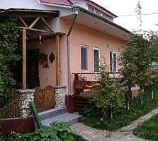 Casă, 307 m², Viișoara