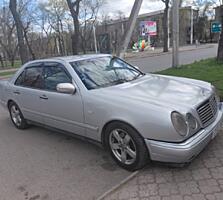 Мерседес 210(606)мотор тди