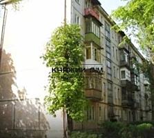 Продаж 2 кімнатна квартира в Солом'янському районі, вул. Ушинсько