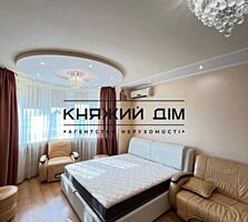 Продаж 2-кімнатна квартира в Дарницькому районі, вул. Срібнокільська .