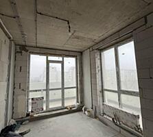 Продается двухкомнатная квартира с двумя балконами, один балкон очень 