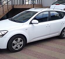 Продам машину Kia ceed